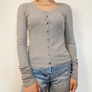 Hollister long sleeve (small)